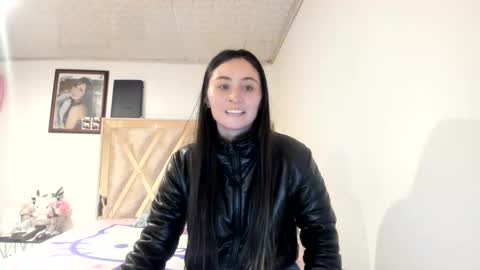 Snapshot of mia_kanee chatting on September 17, 1:42 am mia kaneee online show from September 17, 1:42 am