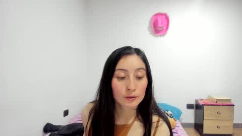 Snapshot of mia_kanee chatting on December 7, 12:25 am mia kaneee online show from December 7, 12:25 am