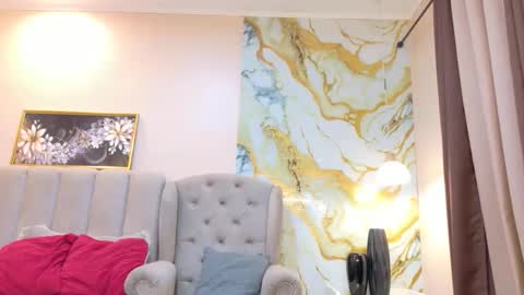 Your Pretty Petite Mia  online show from March 22, 8:29 am