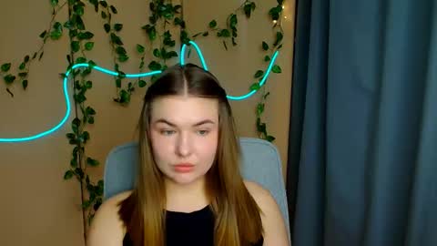 mia_lemm online show from March 4, 8:11 am