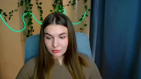 mia_lemm online show from March 20, 8:19 am