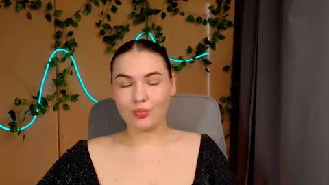 mia_lemm online show from May 11, 6:31 am