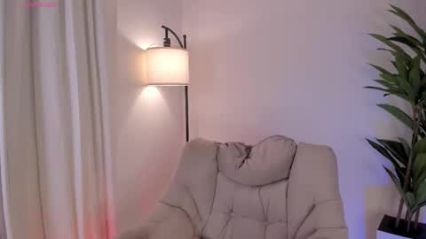 MIA LOVE   online show from November 29, 10:28 pm