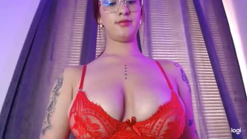 Snapshot of mia_millers2311 chatting on September 10, 3:24 pm mia independent model online show from September 10, 3:24 pm