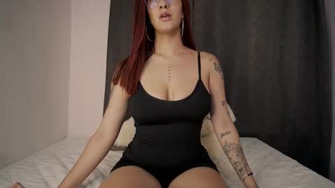 Snapshot of mia_millers2311 chatting on October 5, 11:01 pm mia independent model online show from October 5, 11:01 pm