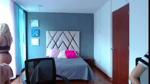   online show from January 5, 5:38 pm