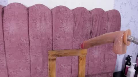 mia novoa online show from May 15, 11:34 pm