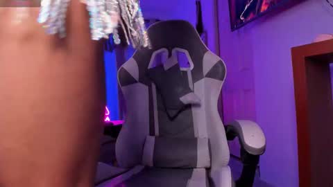 Snapshot of mia_ravenn chatting on September 26, 4:42 am Mia online show from September 26, 4:42 am