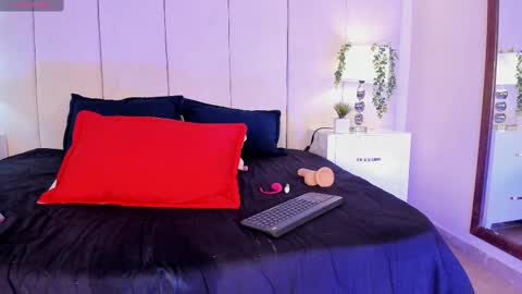Snapshot of mia_rousse25 chatting on October 8, 3:40 pm mia rousse25 online show from October 8, 3:40 pm