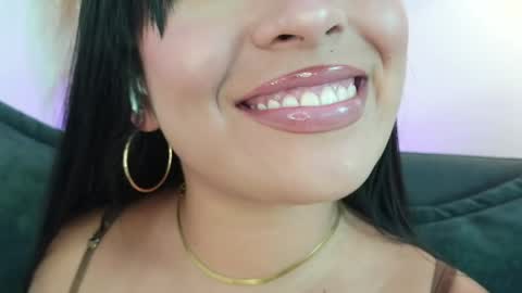 Mia online show from May 6, 10:27 pm
