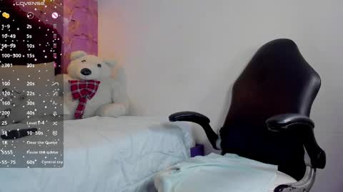 Mia online show from April 6, 4:46 am