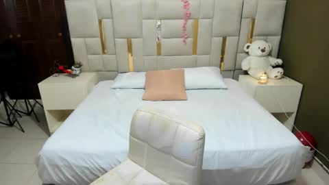 MIA HOT online show from May 29, 12:25 pm