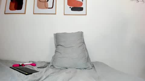 Snapshot of mia_sherly chatting on October 25, 8:09 pm Mia online show from October 25, 8:09 pm