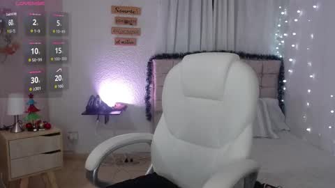 Mia  online show from January 7, 4:06 am