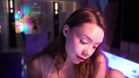 VixenMia online show from February 22, 3:43 am