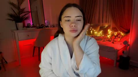 VixenMia online show from February 17, 3:36 am