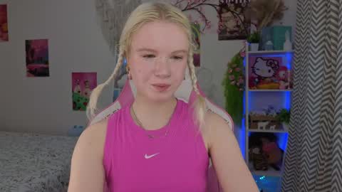 Mia online show from May 11, 3:13 am