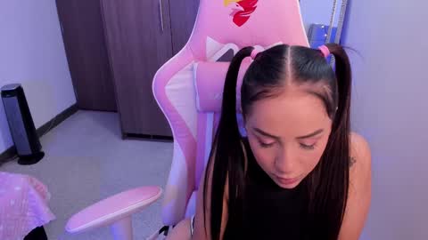 mia  nicolle online show from February 22, 2:17 am