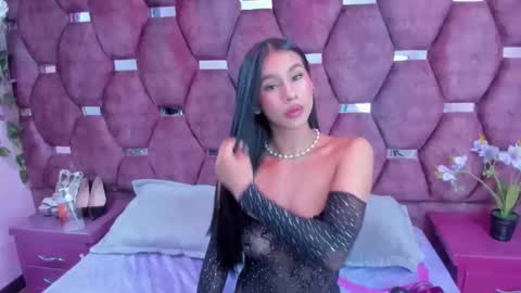 miaa_davis_ online show from February 3, 3:04 am