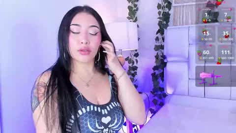 Mia online show from November 7, 12:40 pm