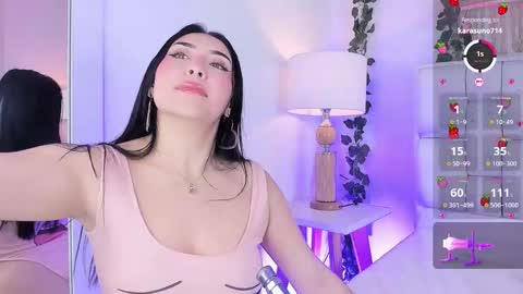 Mia online show from October 25, 12:04 pm