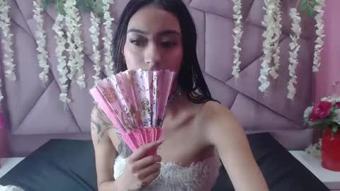 Snapshot of miaa_thopmson chatting on February 25, 3:20 am Miaa online show from February 25, 3:20 am
