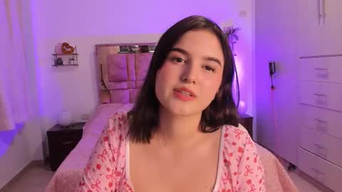 Mia  online show from February 28, 3:32 am