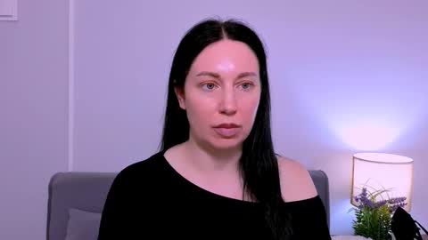 Mia online show from May 11, 4:37 pm