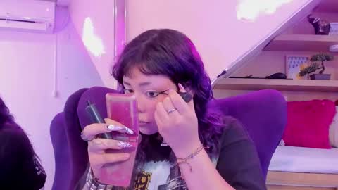 Mia online show from November 7, 3:53 am