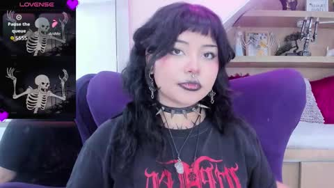 Mia online show from January 5, 5:27 pm