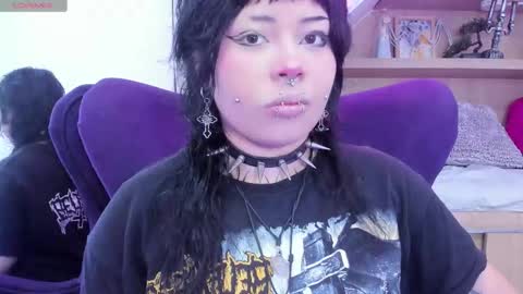 Mia online show from January 10, 12:43 pm