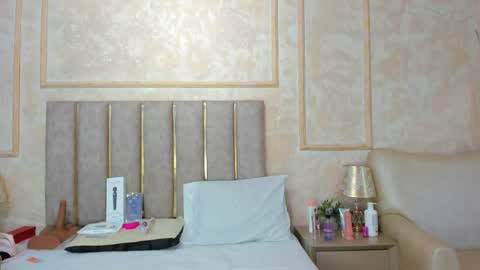 Miaasummer online show from April 11, 11:36 am