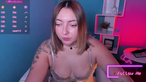 Andrea online show from February 18, 8:14 pm