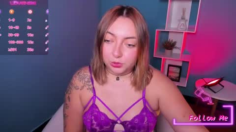 Andrea online show from February 17, 9:43 pm