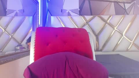 Snapshot of miacapucci1 chatting on February 26, 9:20 pm online show from February 26, 9:20 pm