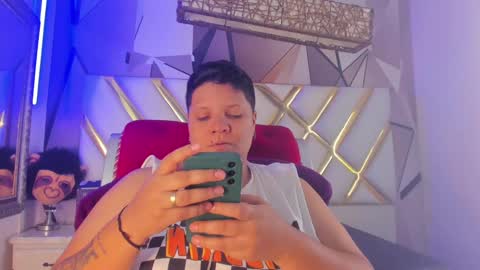 Snapshot of miacapucci1 chatting on February 26, 6:15 pm online show from February 26, 6:15 pm