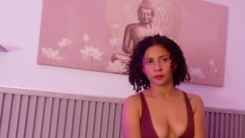 Mia online show from December 14, 3:57 am