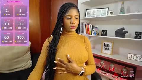 Snapshot of miaderail chatting on December 17, 12:01 am Sofi online show from December 17, 12:01 am