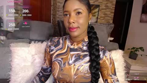 Snapshot of miaderail chatting on February 8, 5:18 am Sofi online show from February 8, 5:18 am