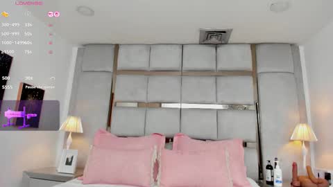 Call me Mia online show from October 25, 9:59 pm