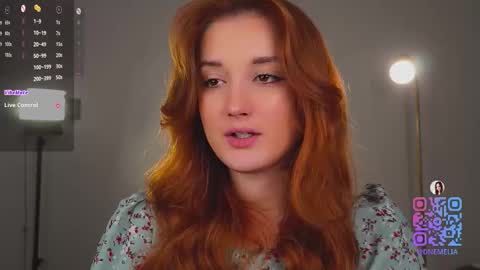 Mia online show from December 21, 1:39 pm