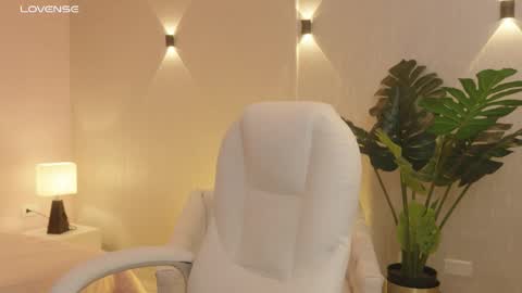 Mia Gomez online show from November 4, 1:12 pm