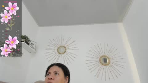 Miah Collins online show from January 16, 7:01 pm