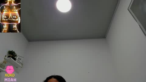 Miah Collins online show from November 25, 11:20 am