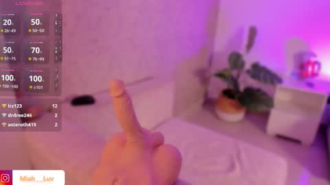 Snapshot of miah_luv chatting on September 27, 8:50 pm Miah online show from September 27, 8:50 pm