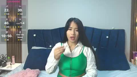 Snapshot of miahotmez chatting on October 7, 11:39 am MIA HOTMEZ online show from October 7, 11:39 am