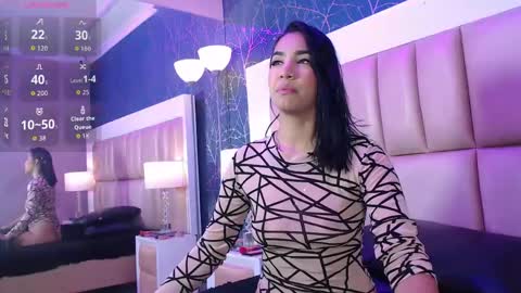 Mia online show from May 22, 9:32 pm