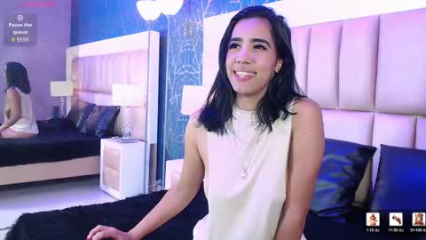 Mia online show from May 23, 9:33 pm