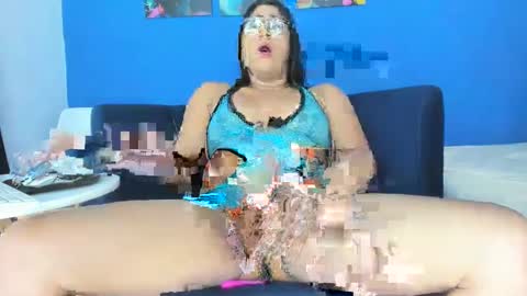 Snapshot of miamarin_hot chatting on October 7, 12:28 am Mia online show from October 7, 12:28 am
