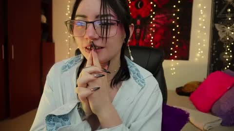 Lili online show from April 9, 2:26 am